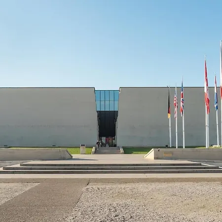 La Colline Aux Oiseaux *