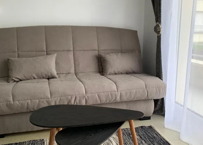 La Colline Aux Oiseaux