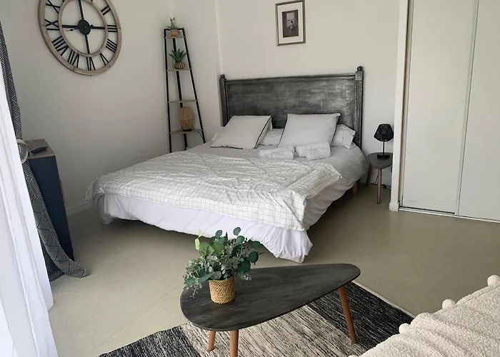 La Colline Aux Oiseaux דירה