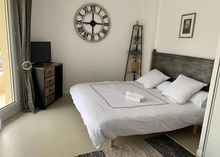 La Colline Aux Oiseaux